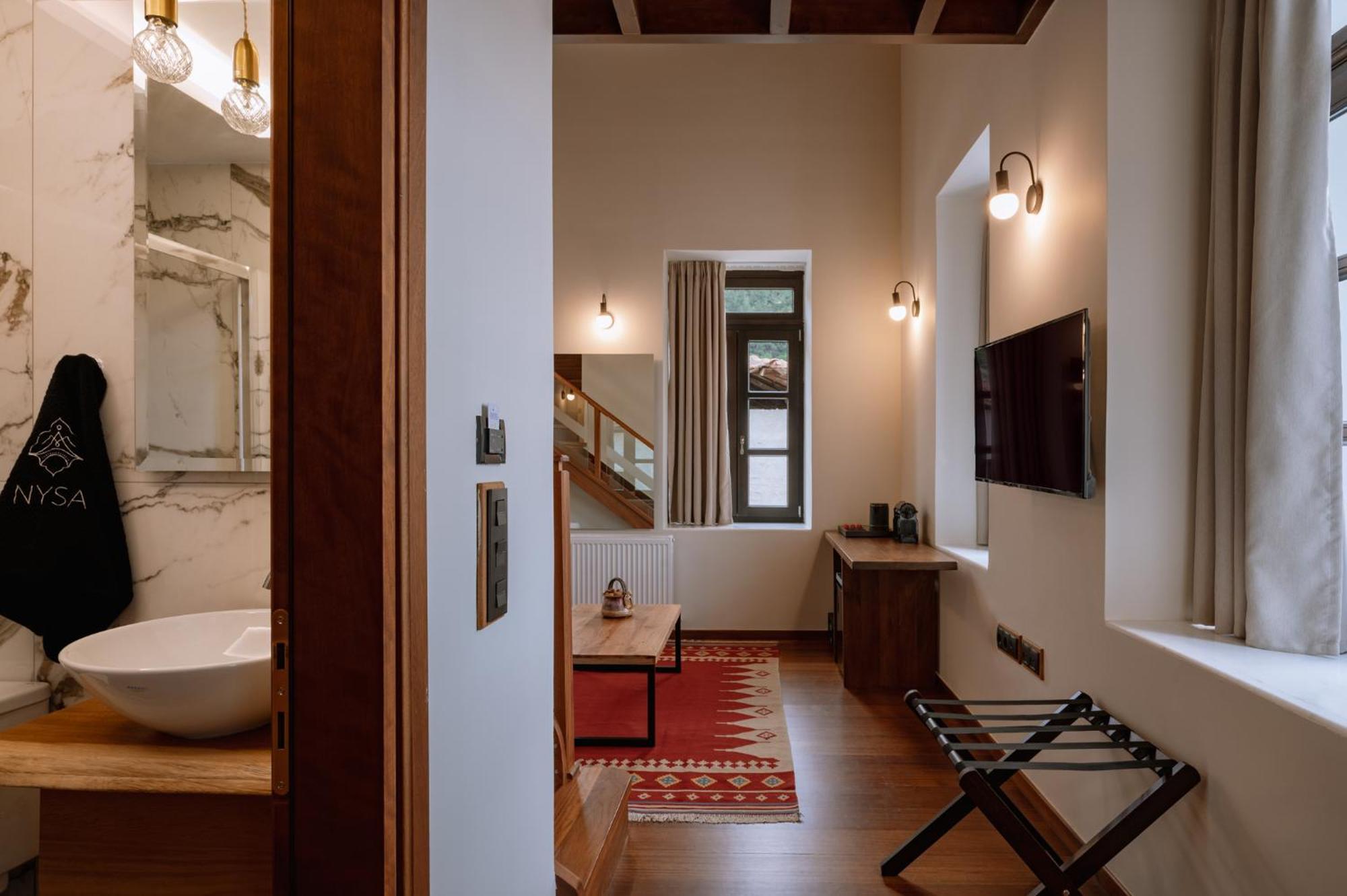 Hotel Νysa Mousthéni Exteriér fotografie